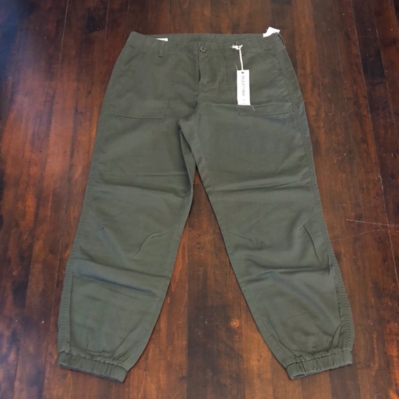 NWT Green Joggers - Picture 2 of 5